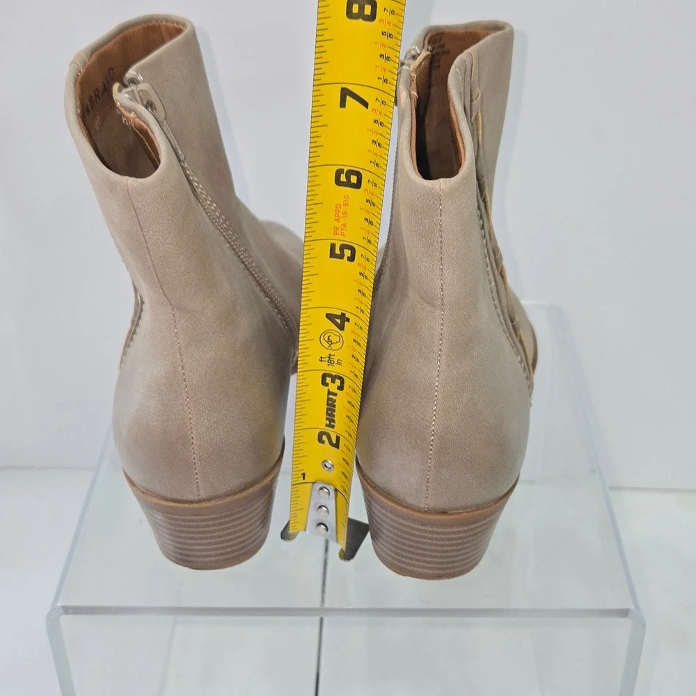Lucky Brand Fakelle Taupe Tan Faux Suede Ankle Booties 5.5M Western Boho AC615
